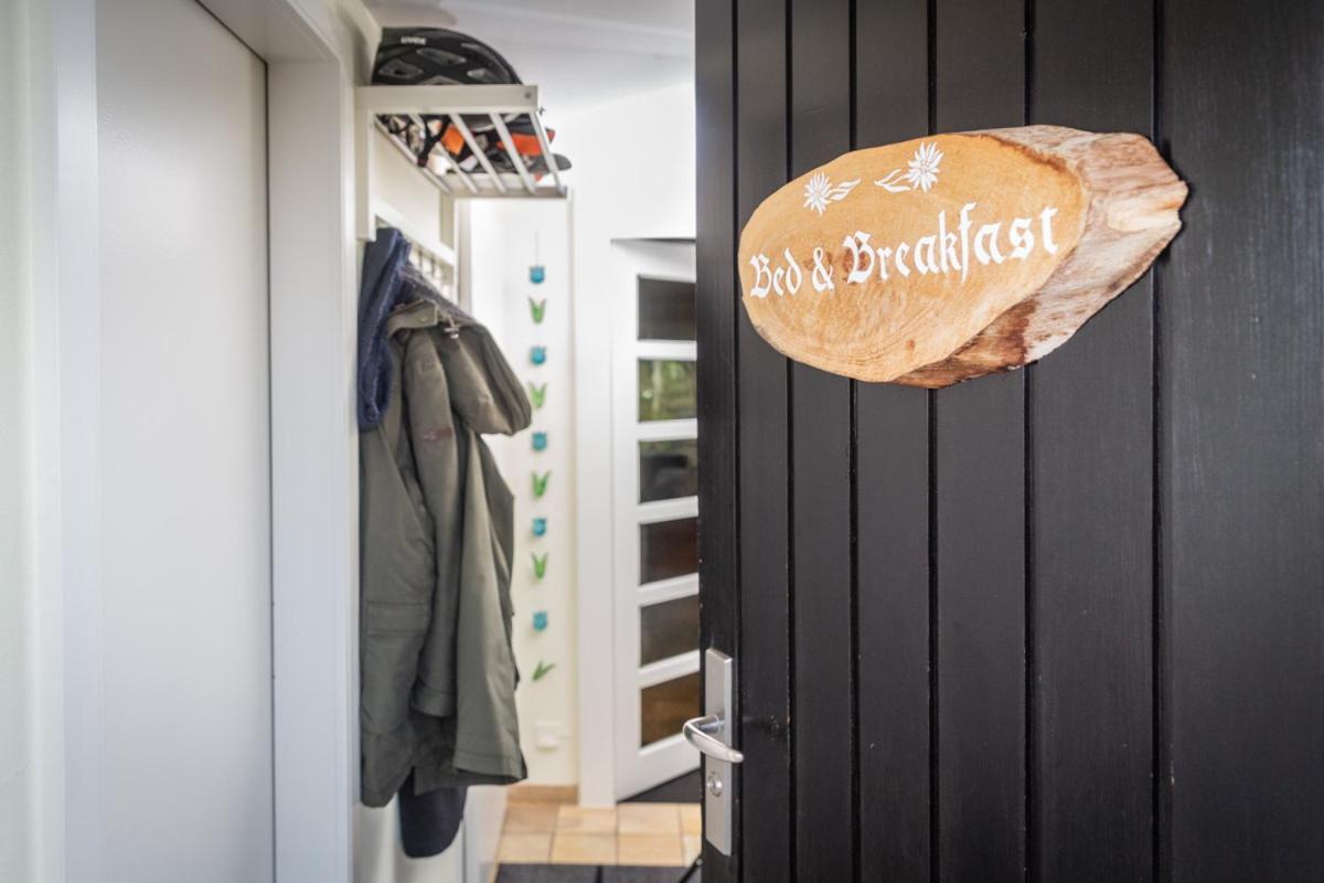 Mybednbreakfast In Bottmingen Bed & Breakfast Ngoại thất bức ảnh